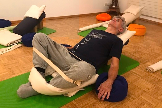 restoratives yoga 01